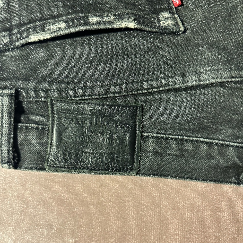 Authentic Distressed Levi’s straight leg